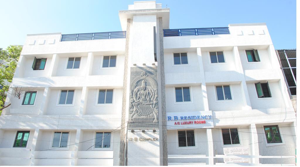 R B Residency Hotel Ченай Екстериор снимка