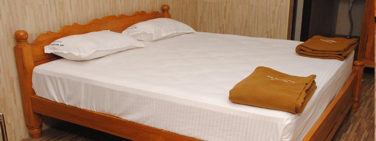 R B Residency Hotel Ченай Екстериор снимка