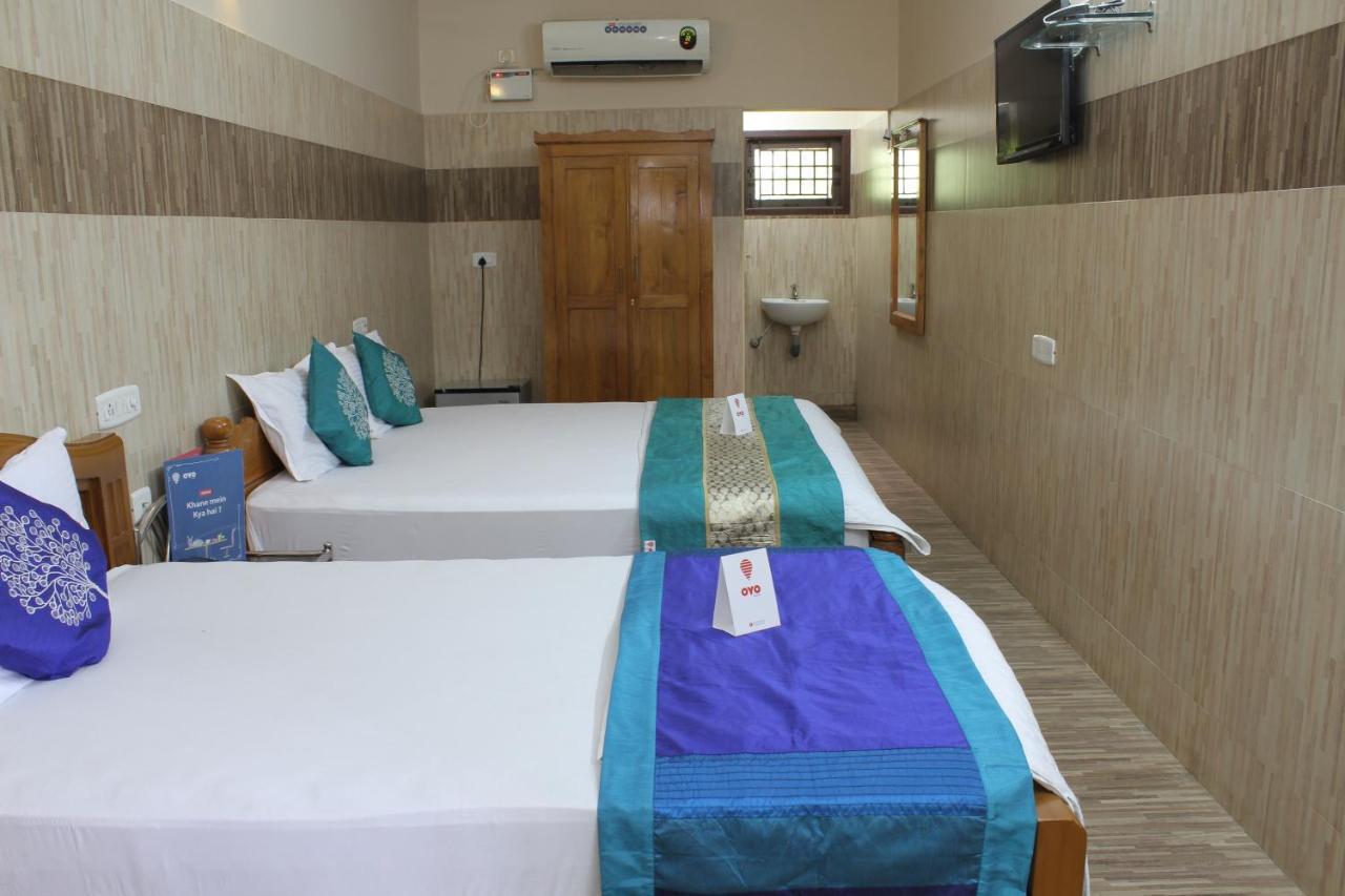 R B Residency Hotel Ченай Екстериор снимка